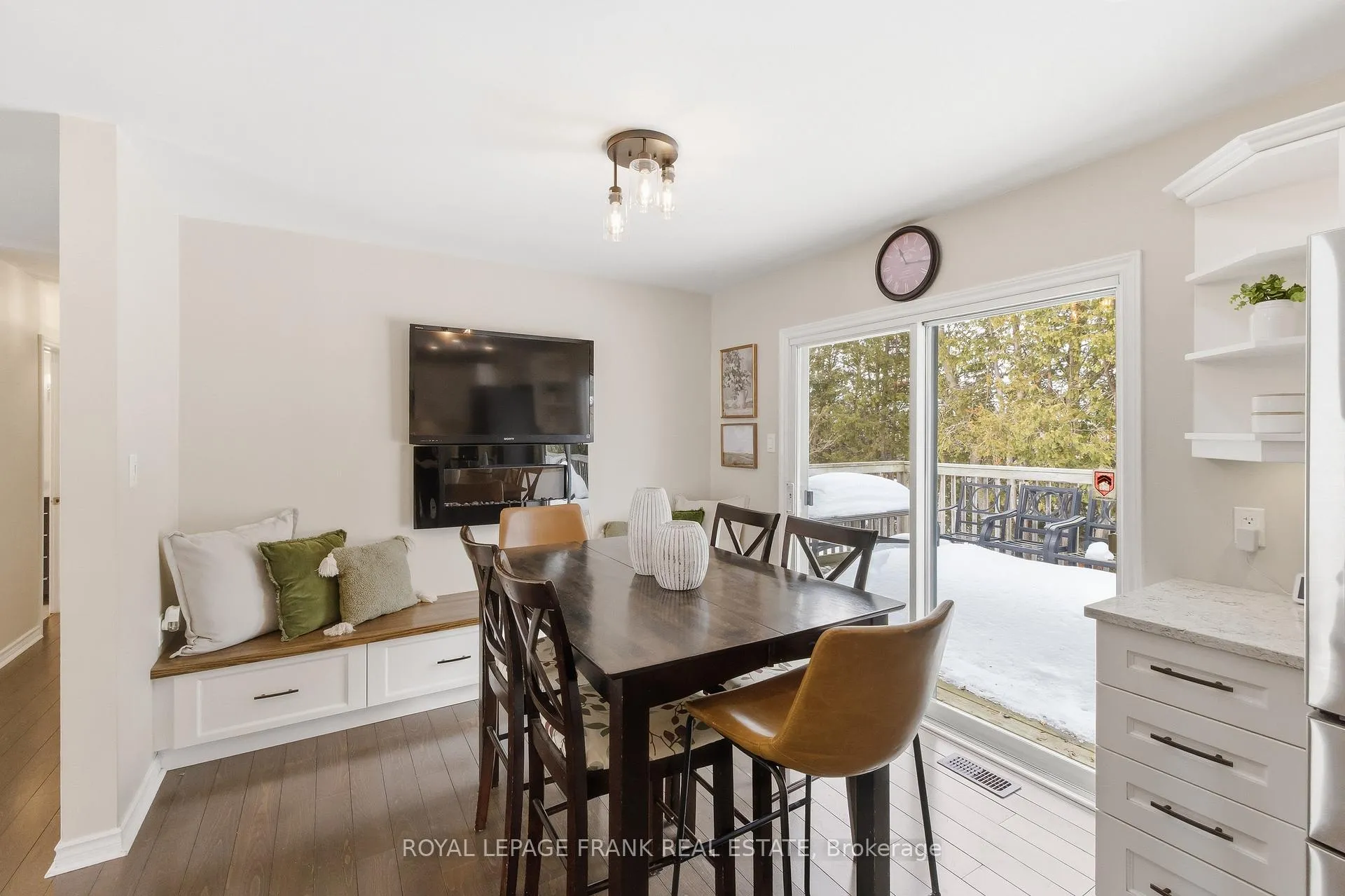 Photo 17 of 579 Queen Street, Scugog, Port Perry — HOMEH