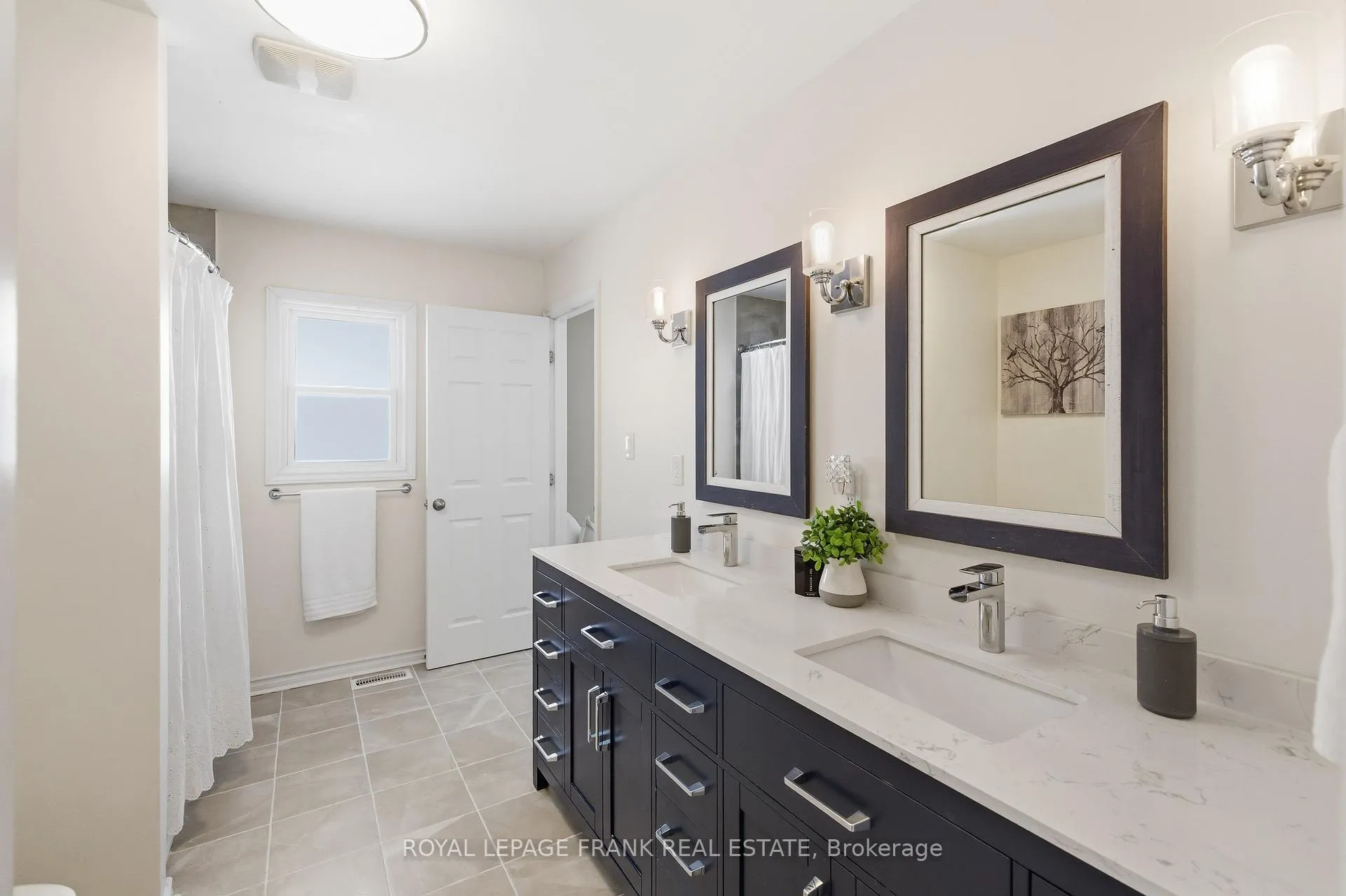 Photo 25 of 579 Queen Street, Scugog, Port Perry — HOMEH