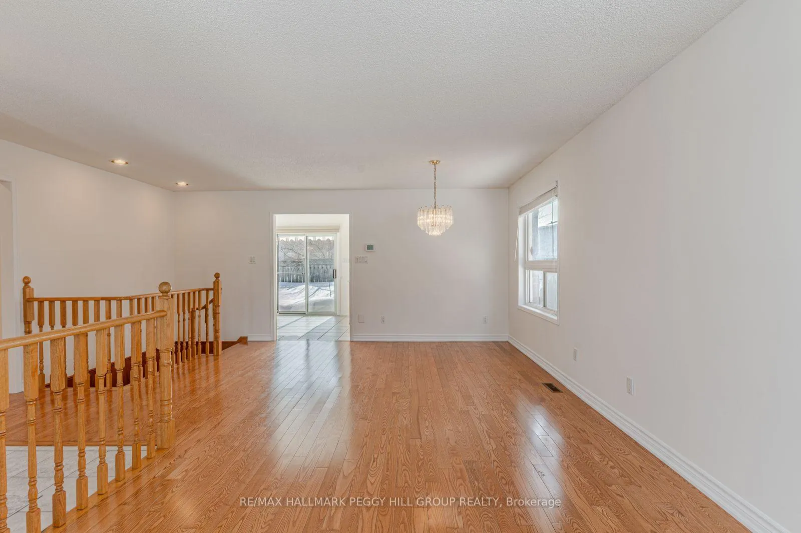 Photo 3 of 333 Cundles Road W, Barrie, Northwest — HOMEH