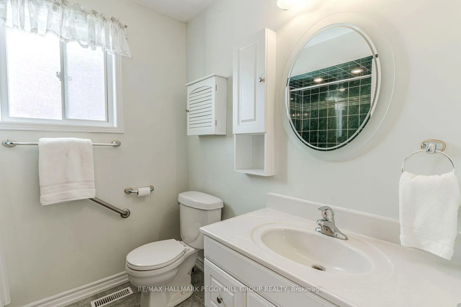 Photo 9 of 333 Cundles Road W, Barrie, Northwest — HOMEH