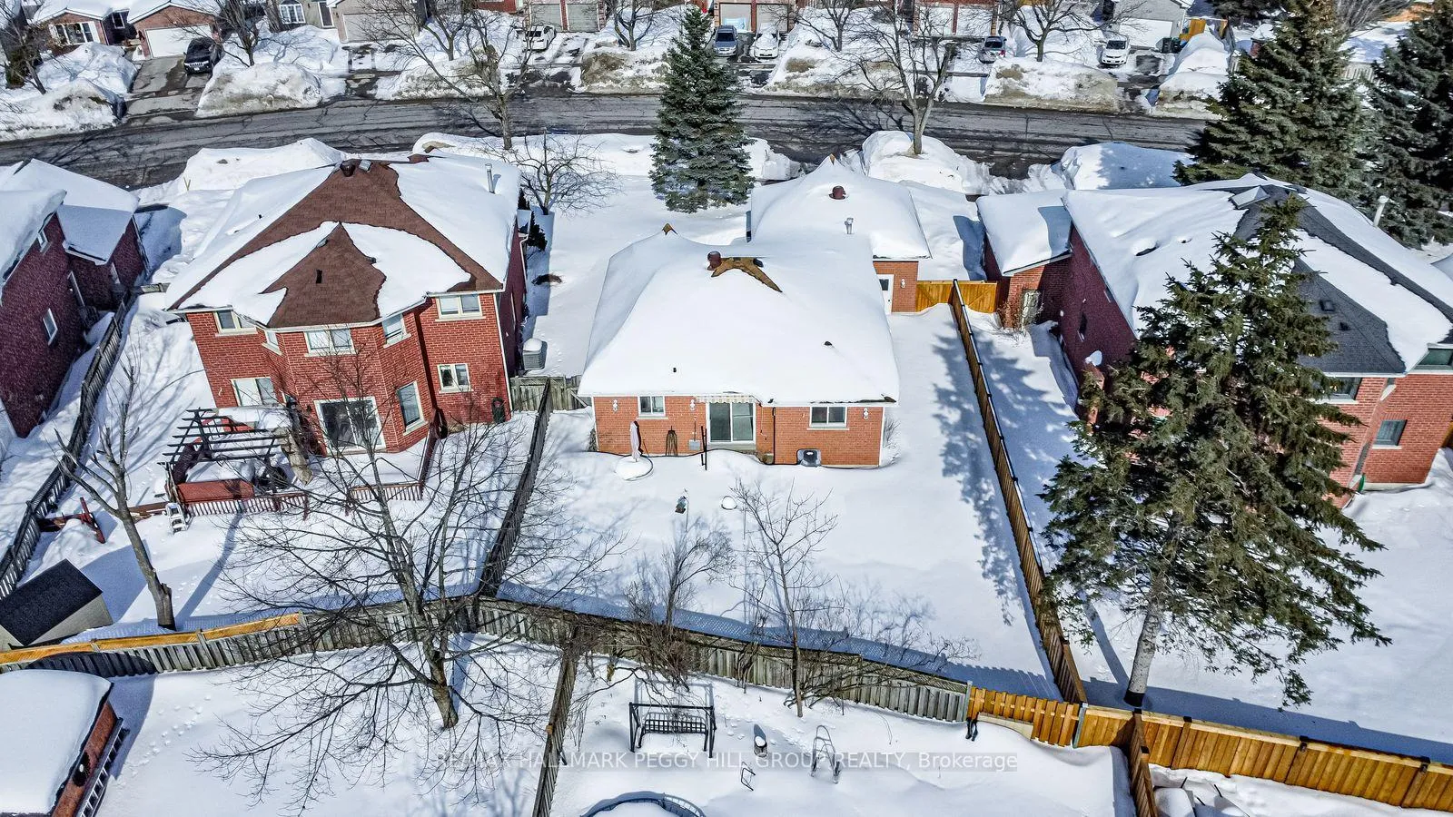 Photo 17 of 333 Cundles Road W, Barrie, Northwest — HOMEH