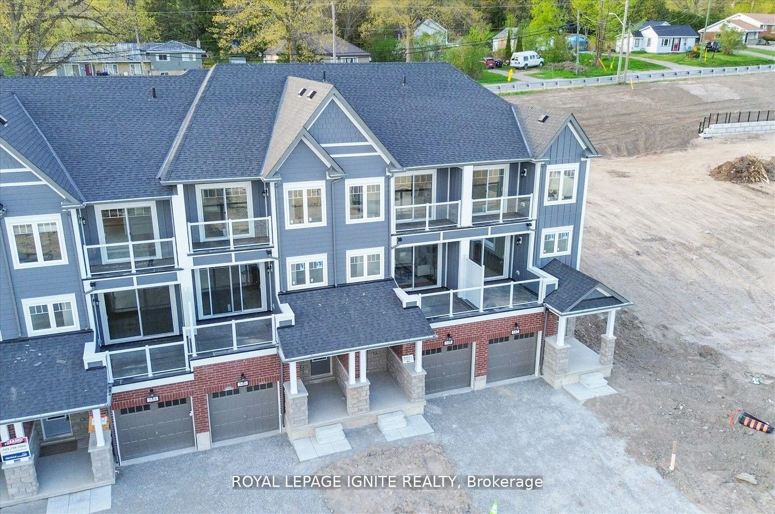 Photo 6 of 544 Hudson Crescent, Midland — HOMEH