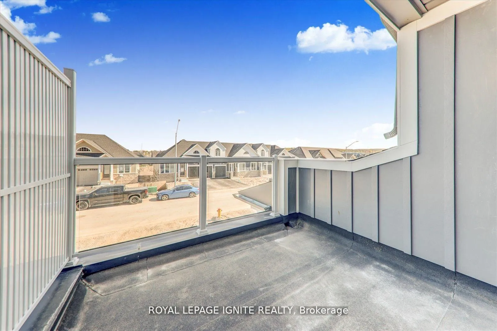 Photo 12 of 544 Hudson Crescent, Midland — HOMEH