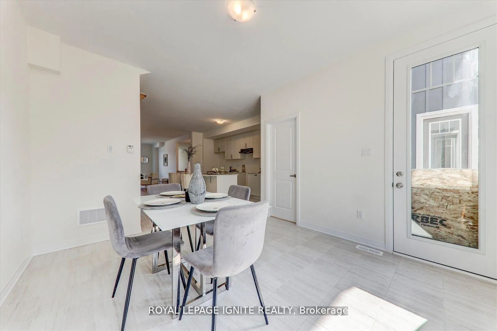 Photo 17 of 544 Hudson Crescent, Midland — HOMEH