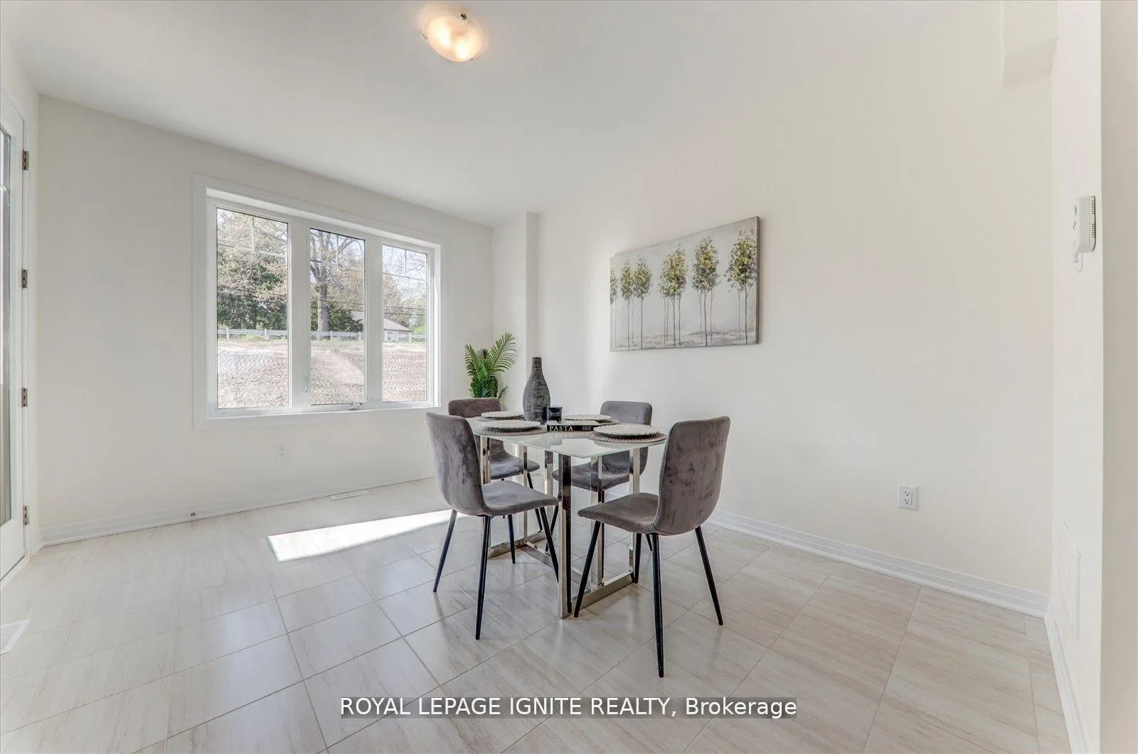 Photo 19 of 544 Hudson Crescent, Midland — HOMEH