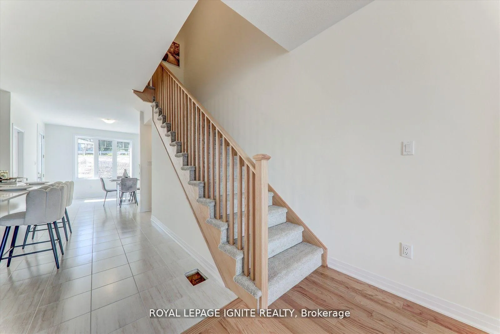 Photo 21 of 544 Hudson Crescent, Midland — HOMEH