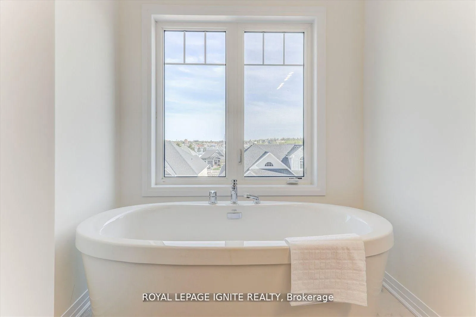 Photo 26 of 544 Hudson Crescent, Midland — HOMEH