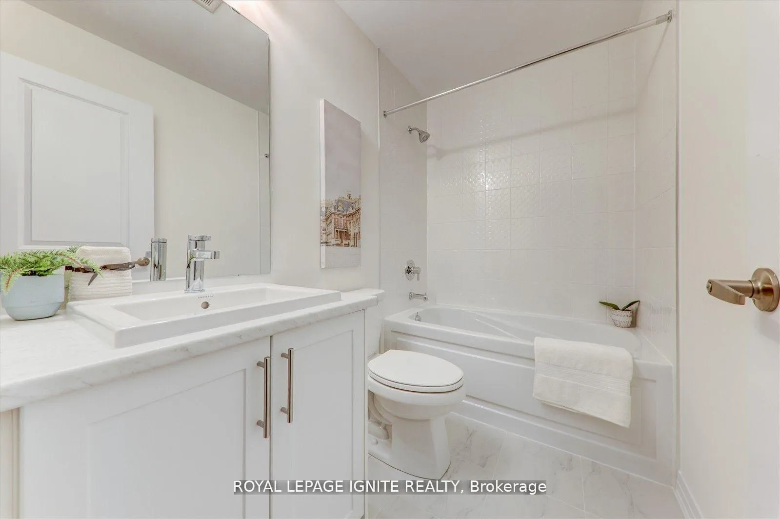 Photo 31 of 544 Hudson Crescent, Midland — HOMEH