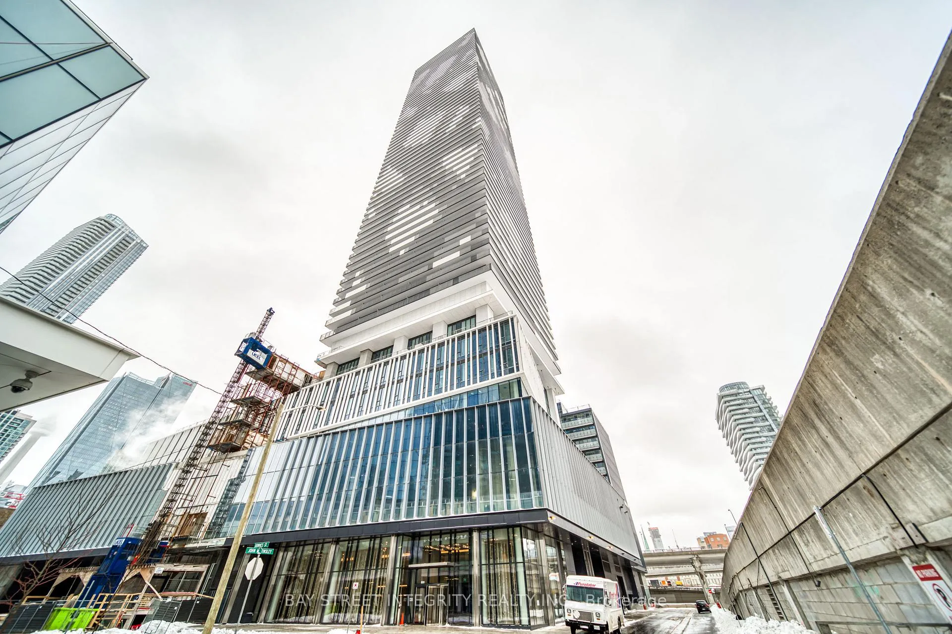 Photo 2 of Unit 2009, 138 Downes Street, Toronto, Waterfront Communities — HOMEH
