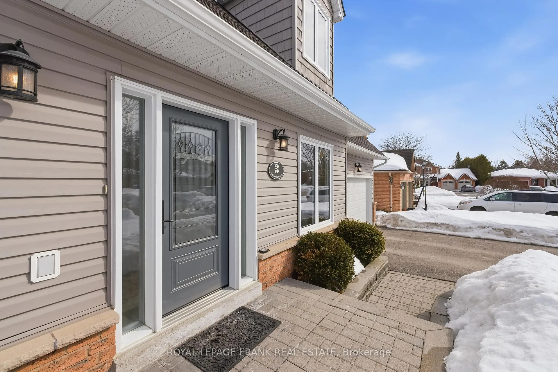 Photo 5 of 3 Mcguire Crescent, Uxbridge — HOMEH