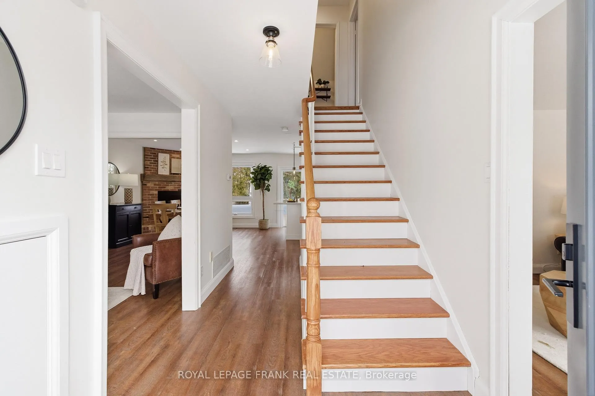Photo 6 of 3 Mcguire Crescent, Uxbridge — HOMEH