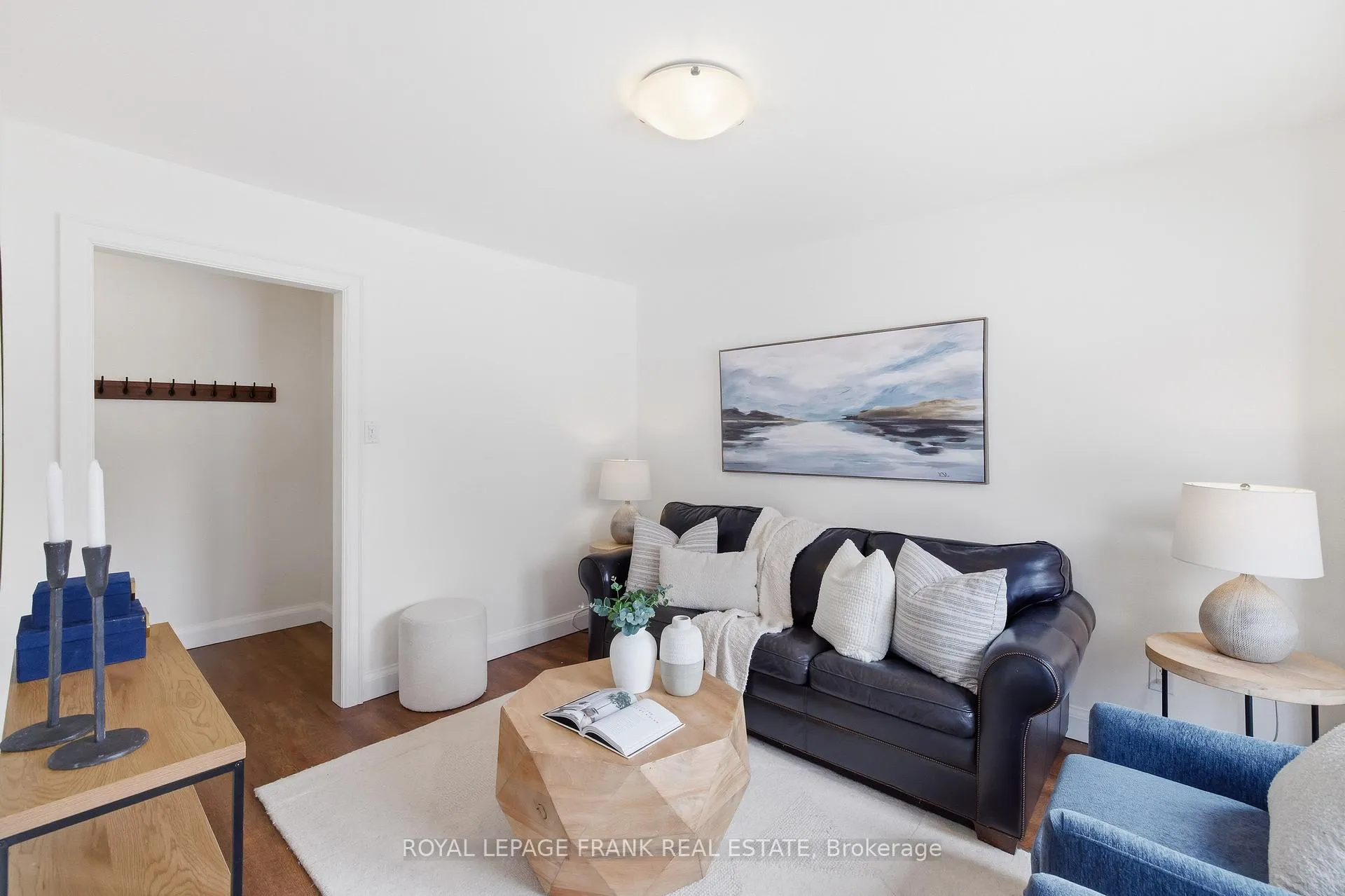 Photo 7 of 3 Mcguire Crescent, Uxbridge — HOMEH