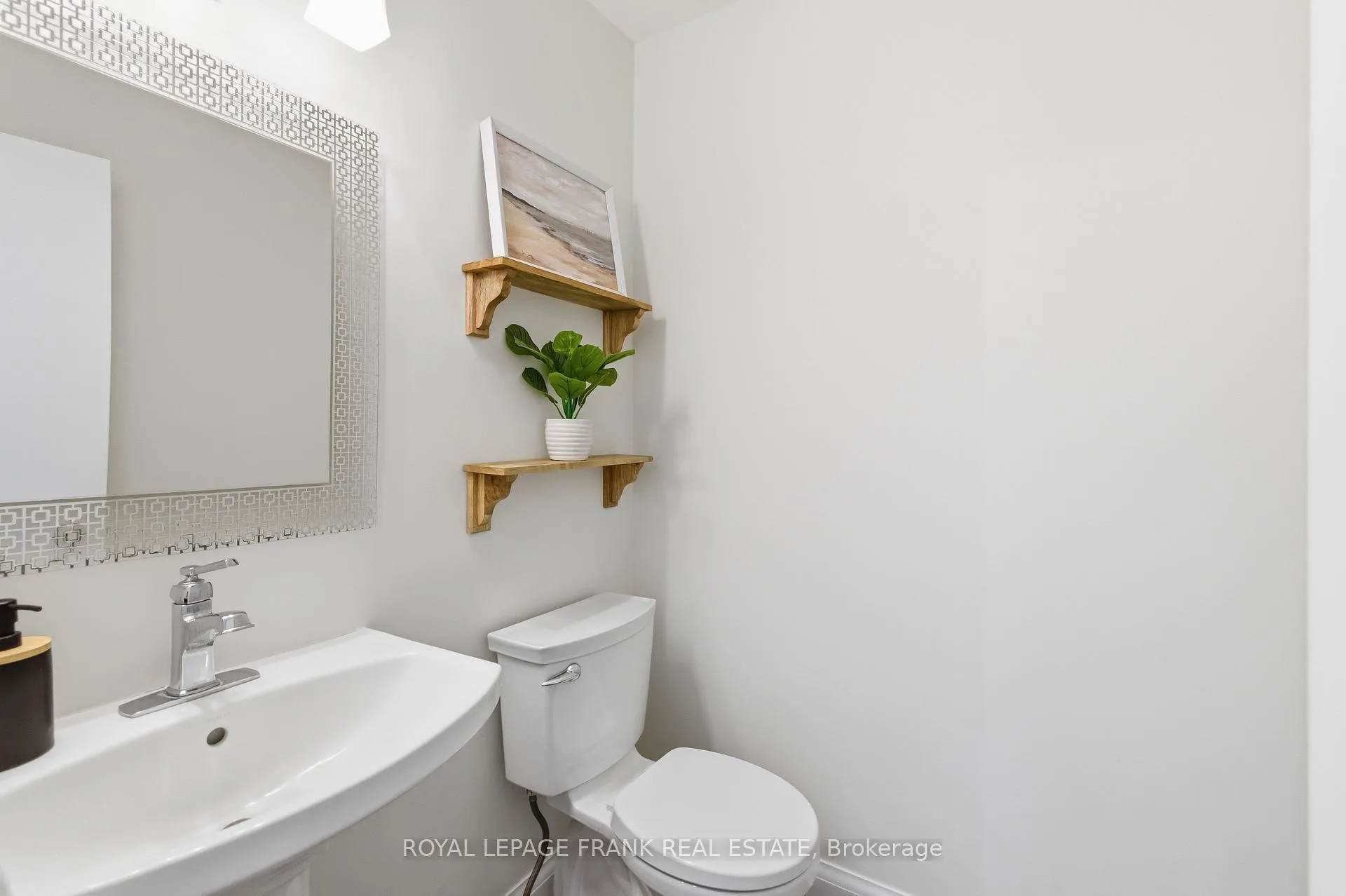Photo 24 of 3 Mcguire Crescent, Uxbridge — HOMEH