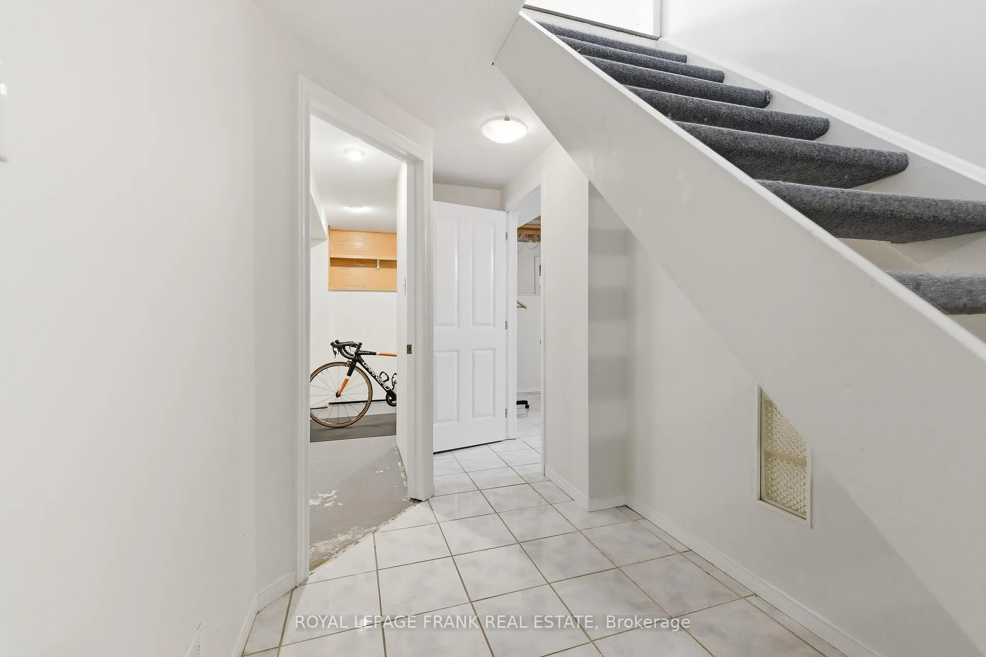 Photo 38 of 3 Mcguire Crescent, Uxbridge — HOMEH