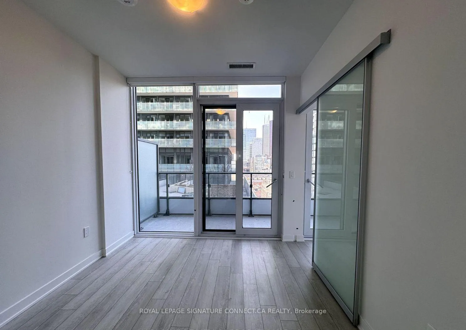 Photo 10 of Unit 1901 E, 70 Princess Street E, Toronto, Waterfront Communities — HOMEH