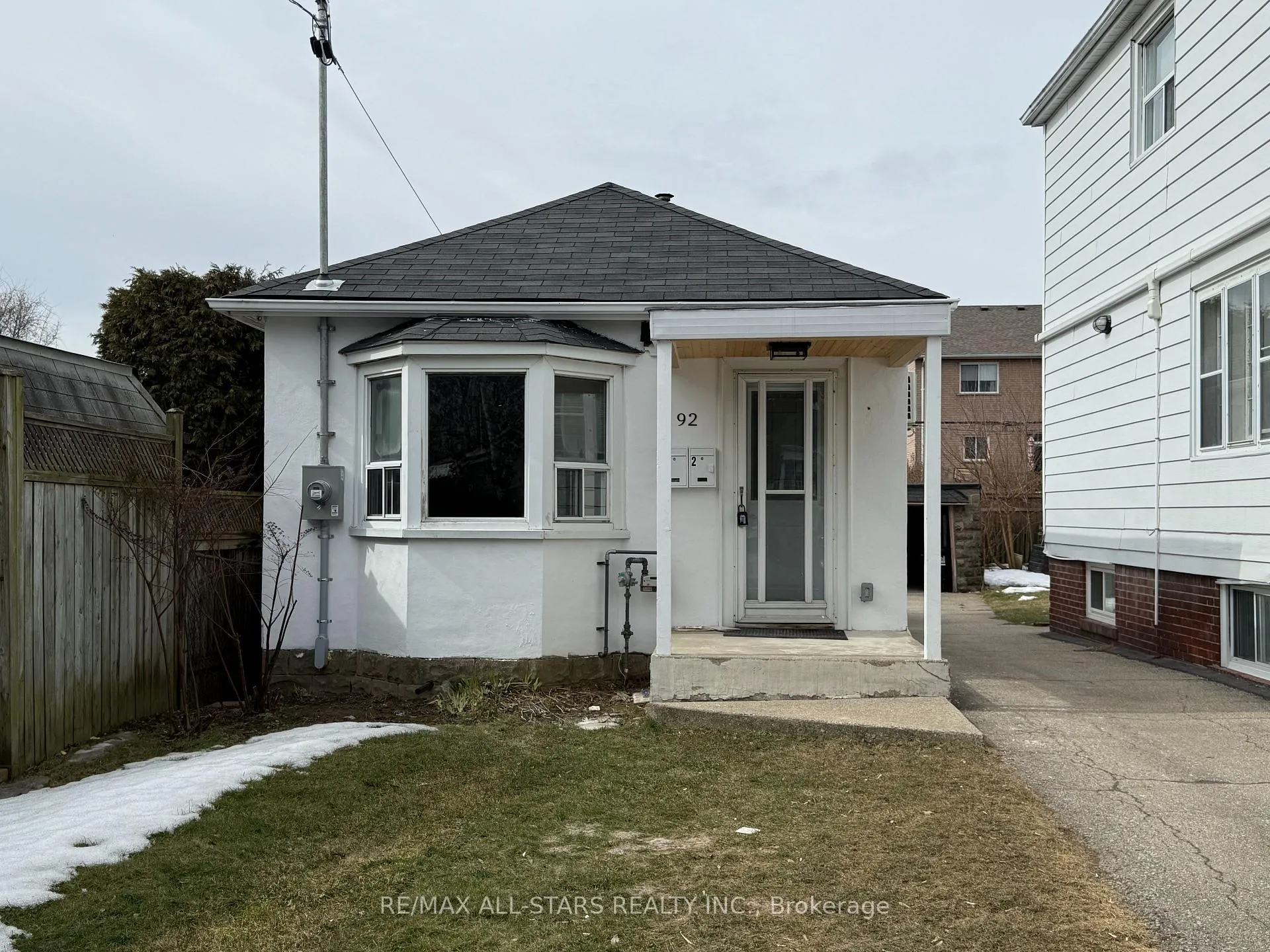 Front of Unit 2, 92 Thirty Ninth Street