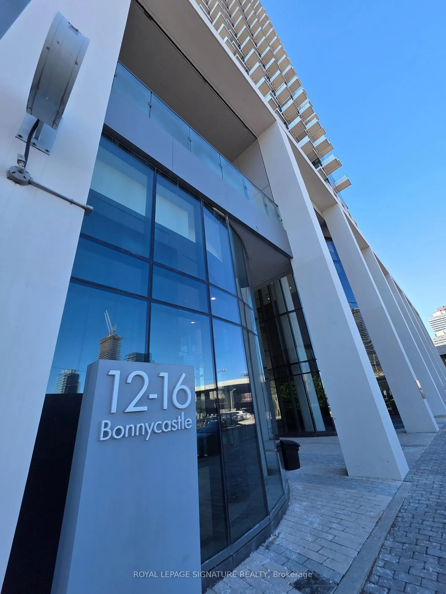 Photo 2 of 12 Bonnycastle Street, Toronto, Waterfront Communities — HOMEH