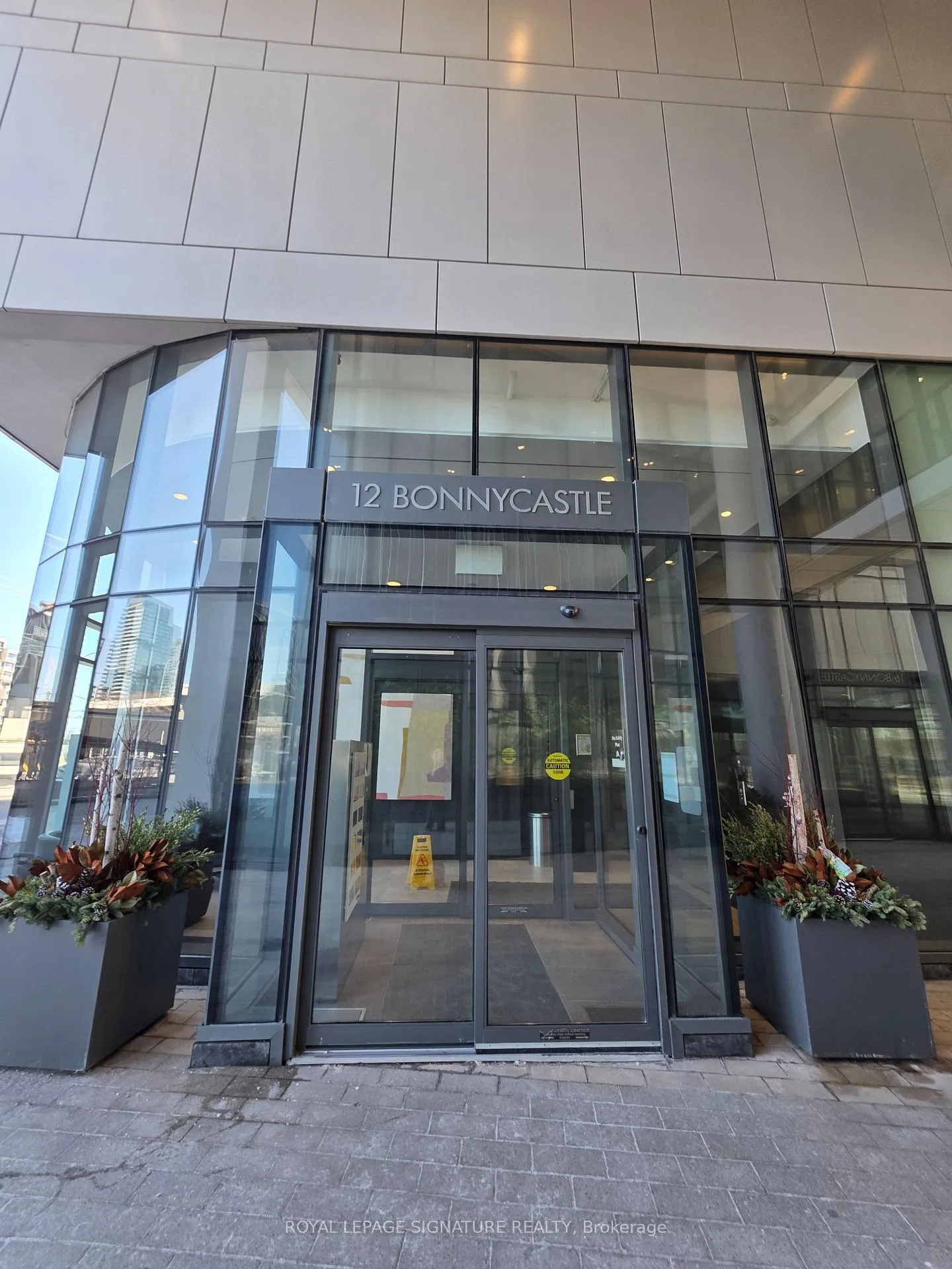 Photo 3 of 12 Bonnycastle Street, Toronto, Waterfront Communities — HOMEH