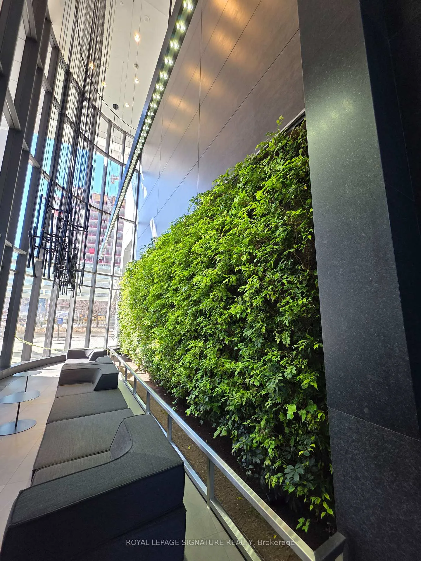 Photo 4 of 12 Bonnycastle Street, Toronto, Waterfront Communities — HOMEH