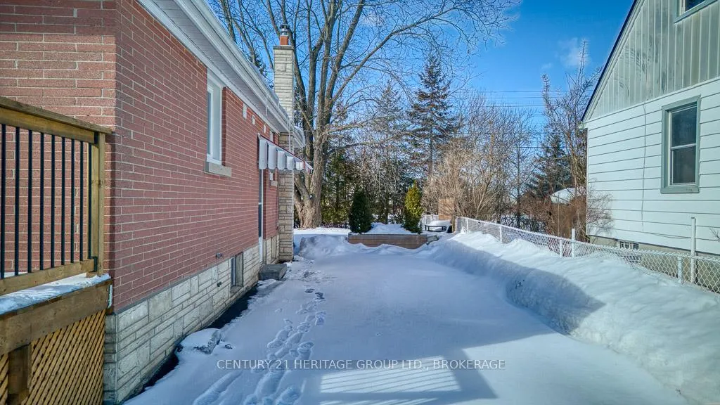 Photo 3 of 68 Brant Avenue, Kingston, East of Sir John A. Blvd — HOMEH