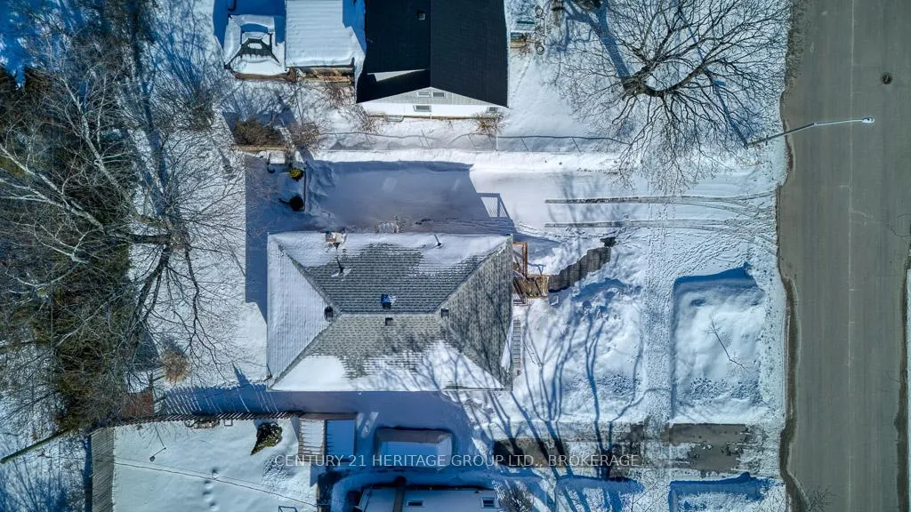 Photo 7 of 68 Brant Avenue, Kingston, East of Sir John A. Blvd — HOMEH