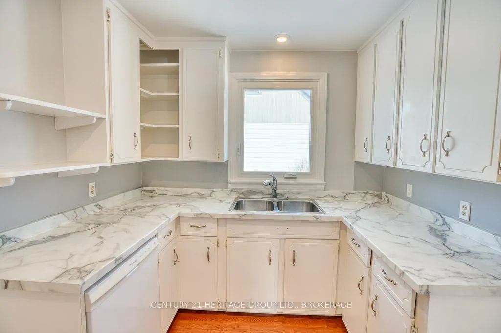 Photo 11 of 68 Brant Avenue, Kingston, East of Sir John A. Blvd — HOMEH