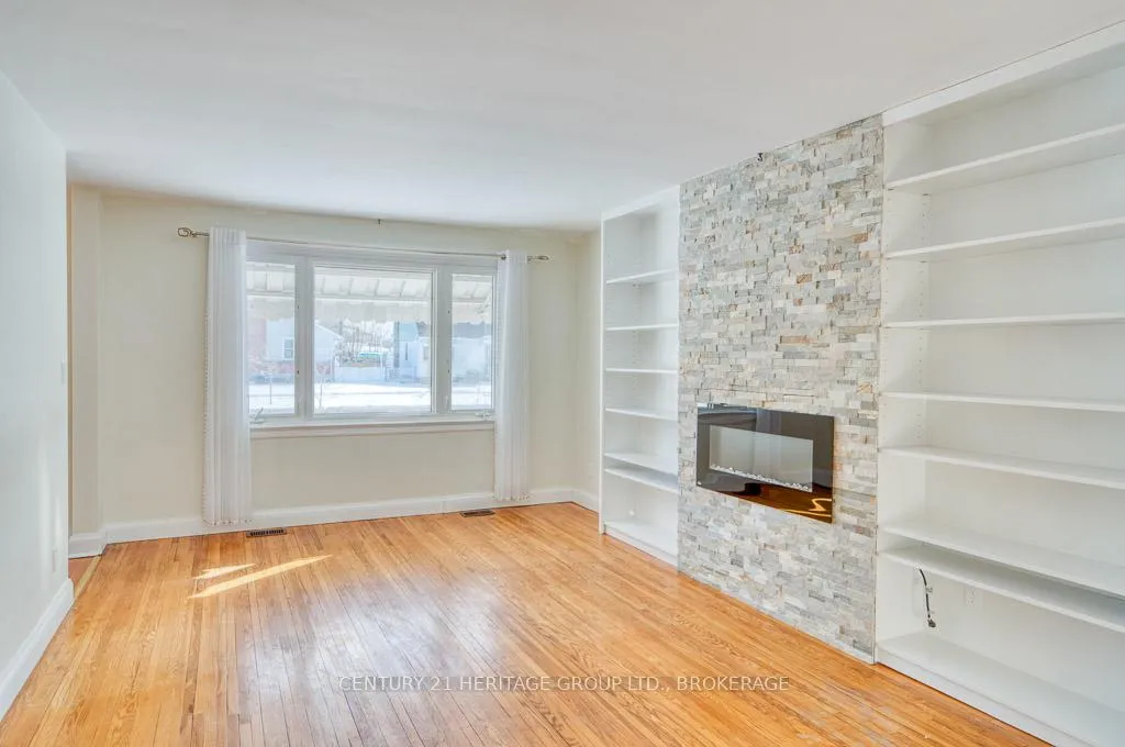 Photo 17 of 68 Brant Avenue, Kingston, East of Sir John A. Blvd — HOMEH