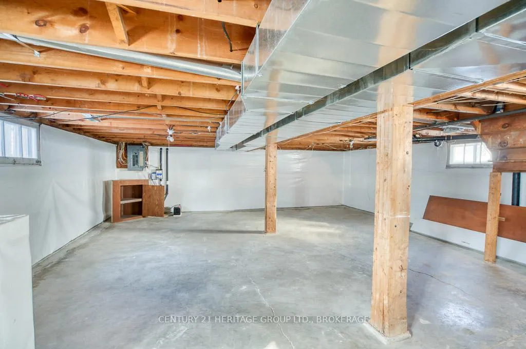 Photo 30 of 68 Brant Avenue, Kingston, East of Sir John A. Blvd — HOMEH