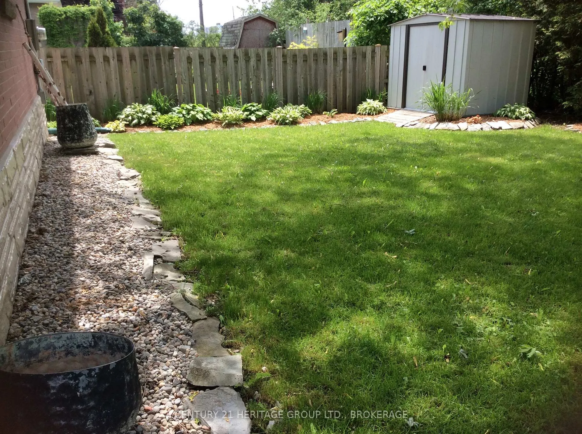 Photo 32 of 68 Brant Avenue, Kingston, East of Sir John A. Blvd — HOMEH