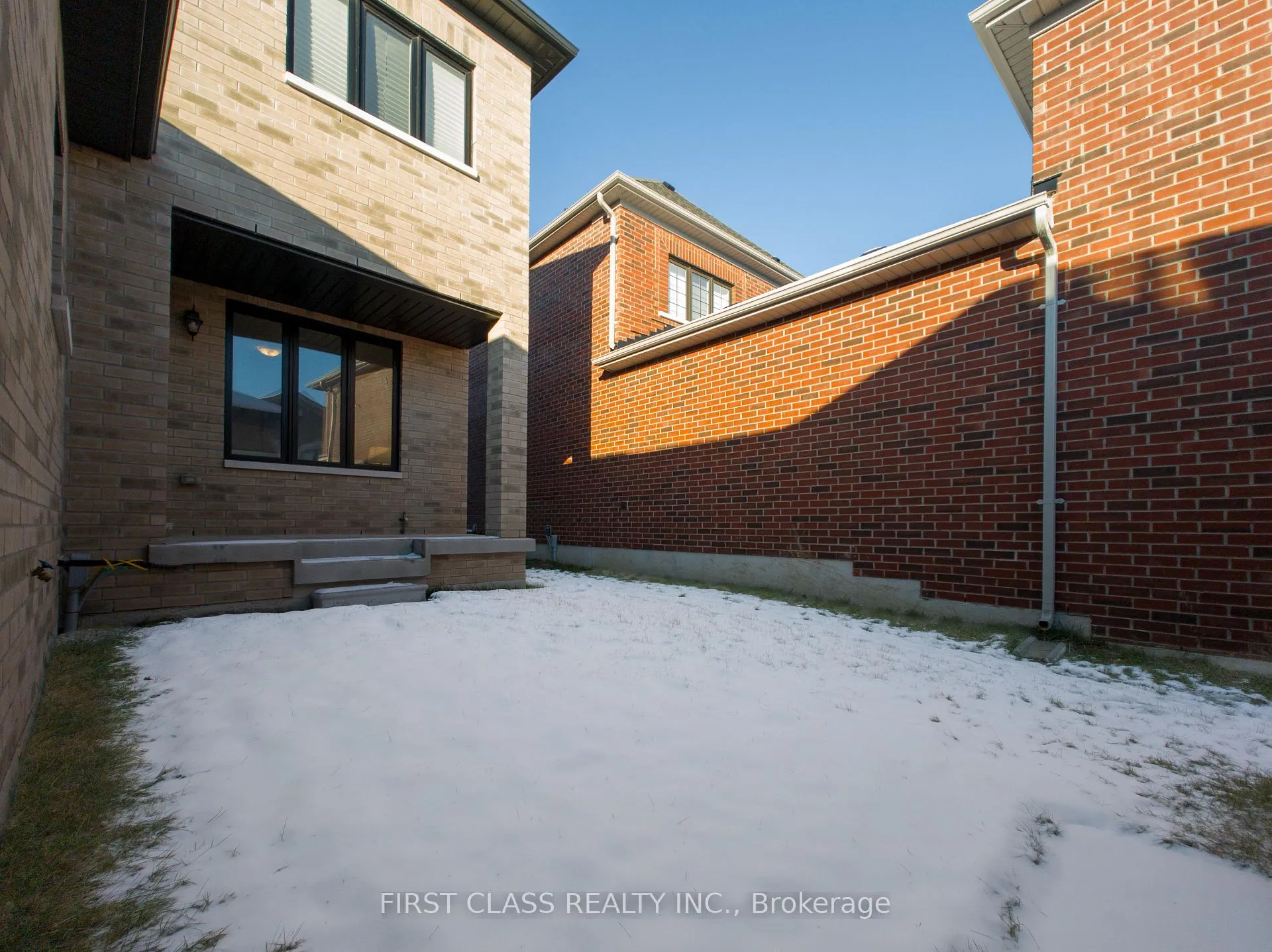 Photo 3 of 21 Albert Newell Drive, Markham, Cornell — HOMEH