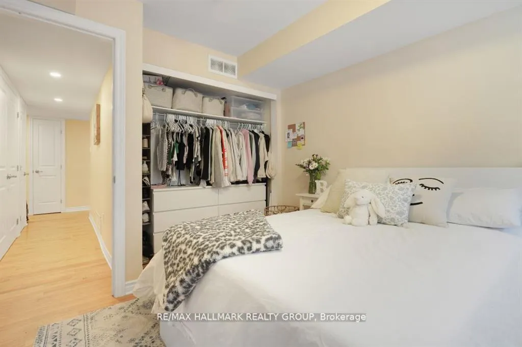 Photo 15 of 348 Stewart Street, Ottawa, Sandy Hill — HOMEH