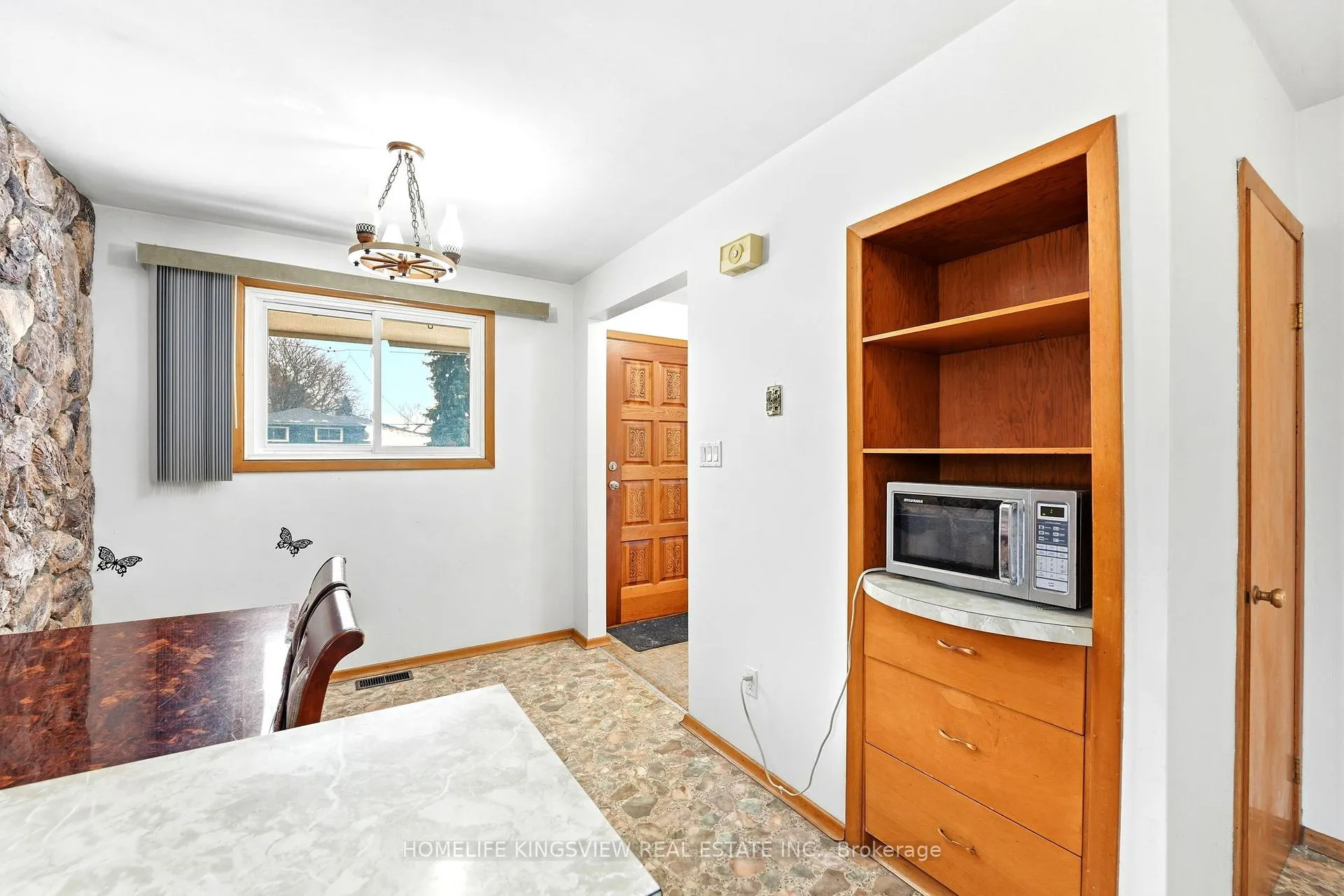 Photo 9 of 656 Athol Street E, Oshawa, Donevan — HOMEH