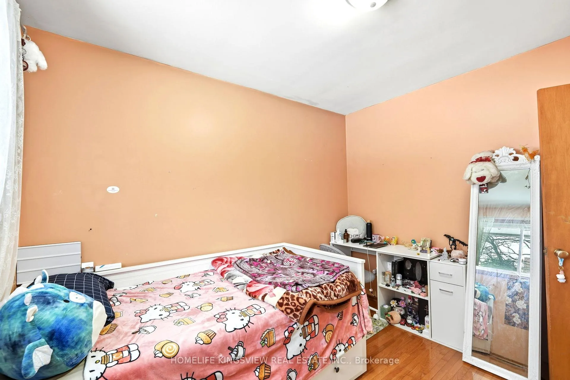Photo 22 of 656 Athol Street E, Oshawa, Donevan — HOMEH