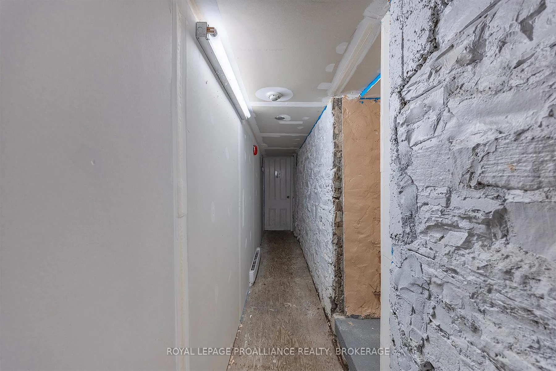 Photo 6 of 123 King Street E, Kingston, Central City East — HOMEH