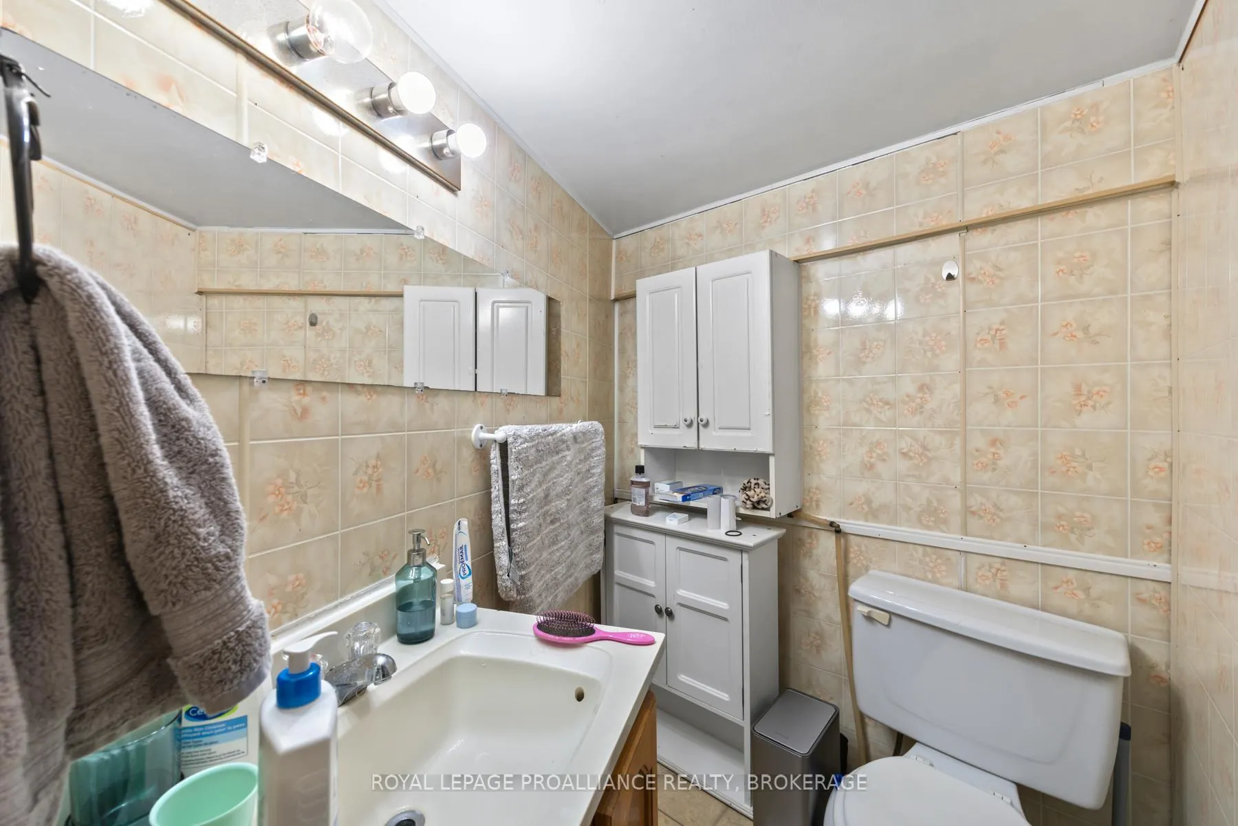 Photo 14 of 123 King Street E, Kingston, Central City East — HOMEH