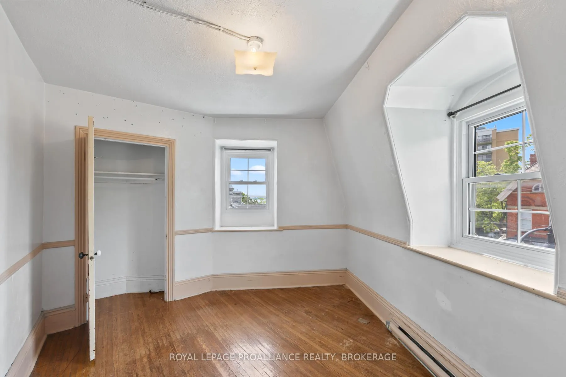 Photo 45 of 123 King Street E, Kingston, Central City East — HOMEH