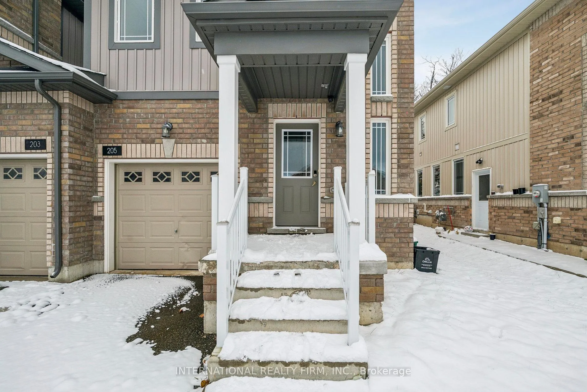 Photo 3 of 205 Diana Drive, Orillia — HOMEH