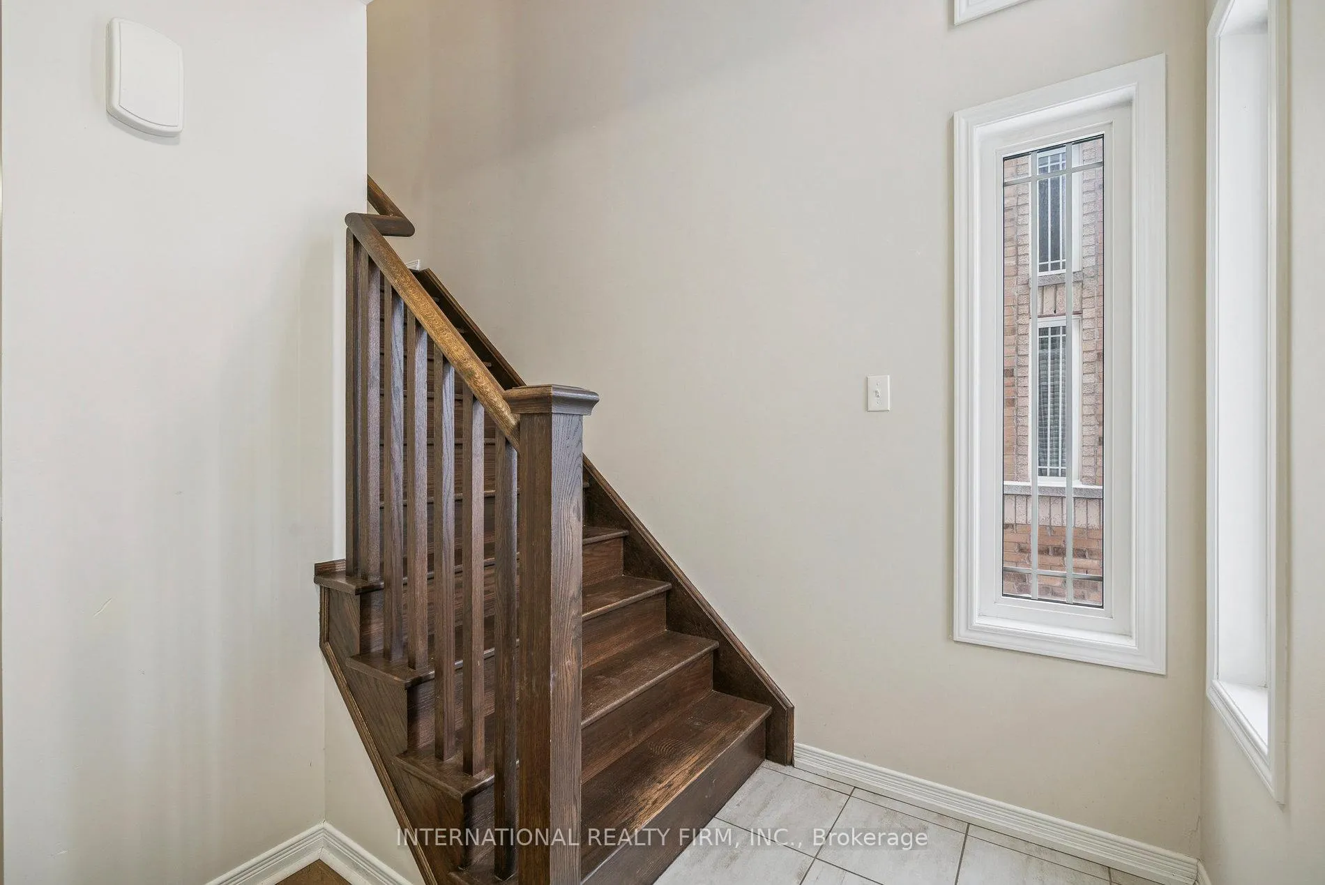 Photo 5 of 205 Diana Drive, Orillia — HOMEH