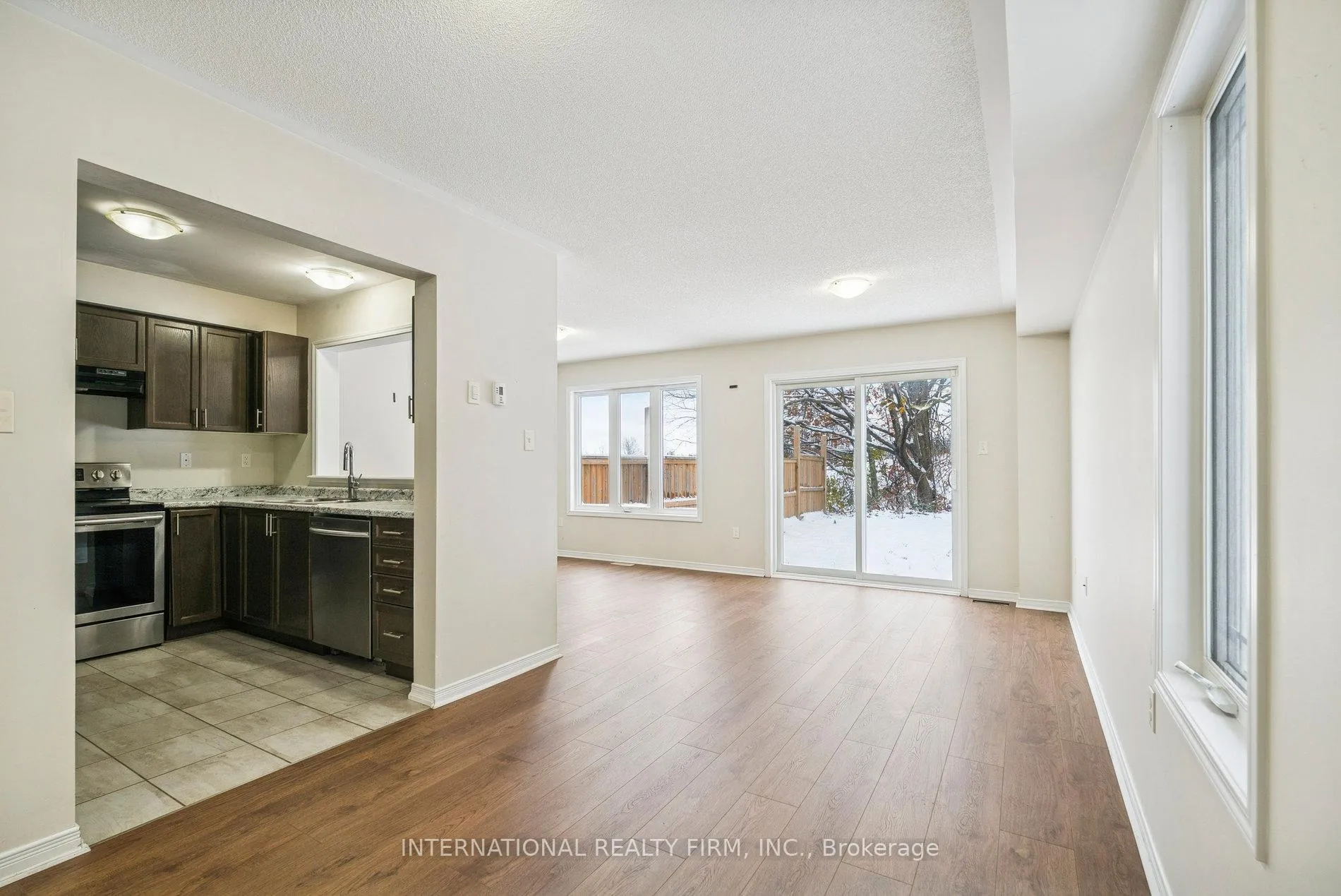 Photo 8 of 205 Diana Drive, Orillia — HOMEH