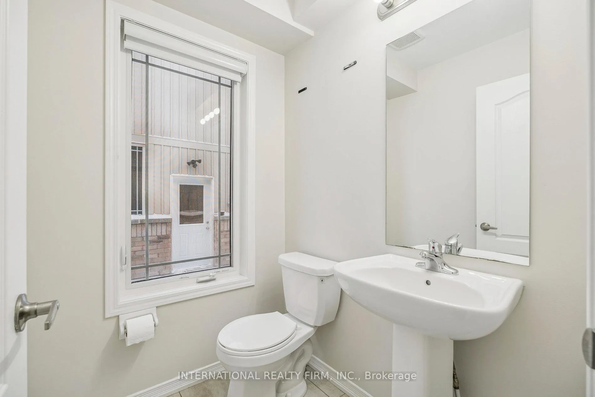 Photo 13 of 205 Diana Drive, Orillia — HOMEH