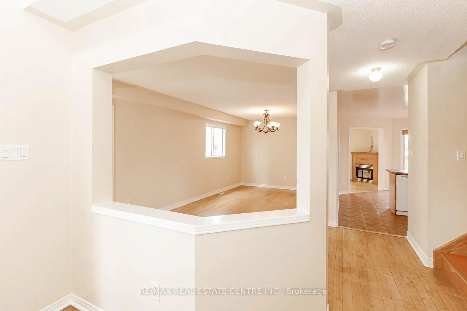Photo 7 of 6 Porchlight Road, Brampton, Fletcher's Creek Village — HOMEH