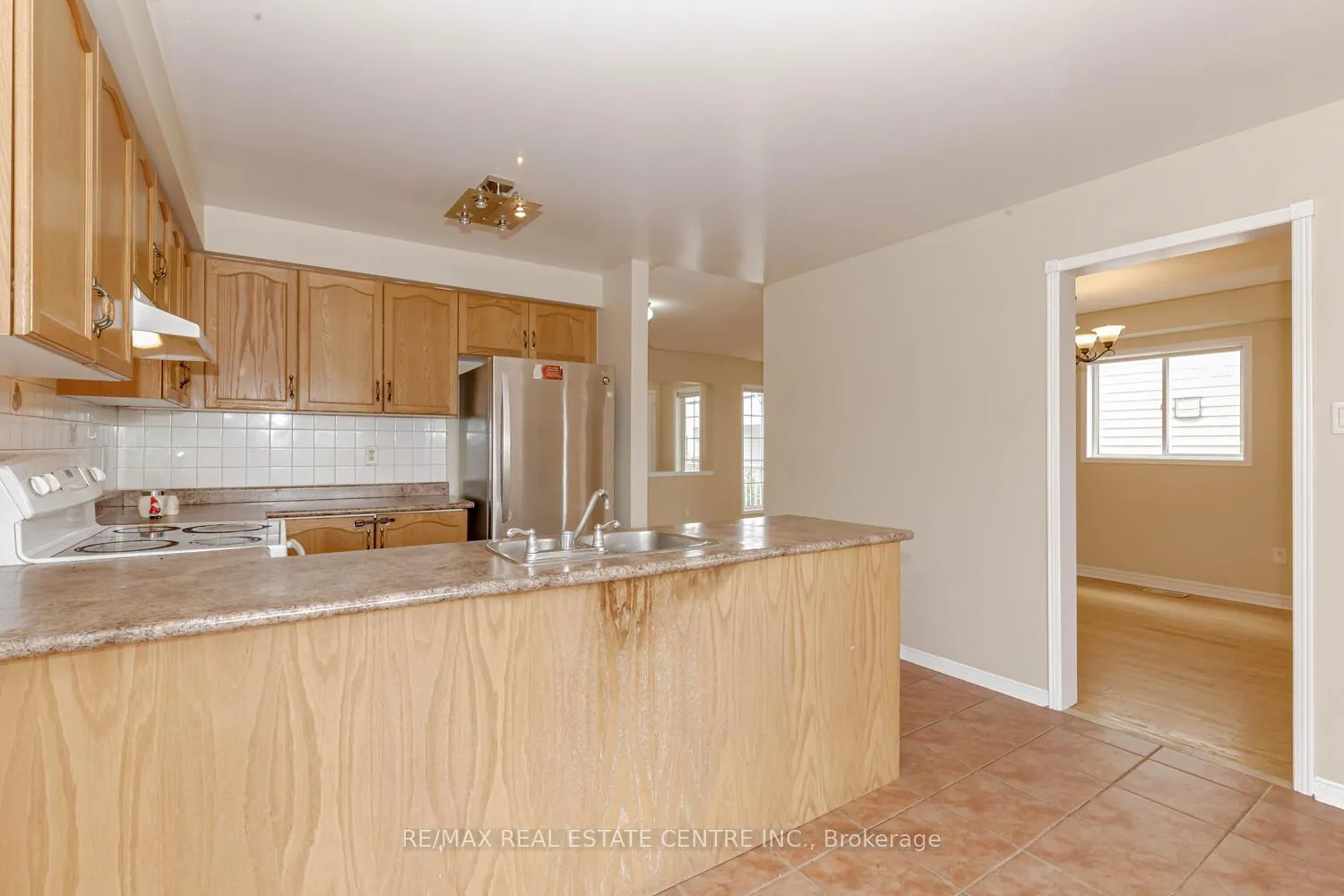 Photo 19 of 6 Porchlight Road, Brampton, Fletcher's Creek Village — HOMEH