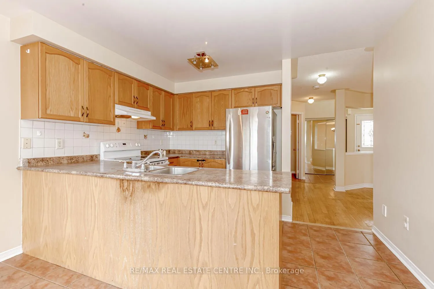 Photo 23 of 6 Porchlight Road, Brampton, Fletcher's Creek Village — HOMEH