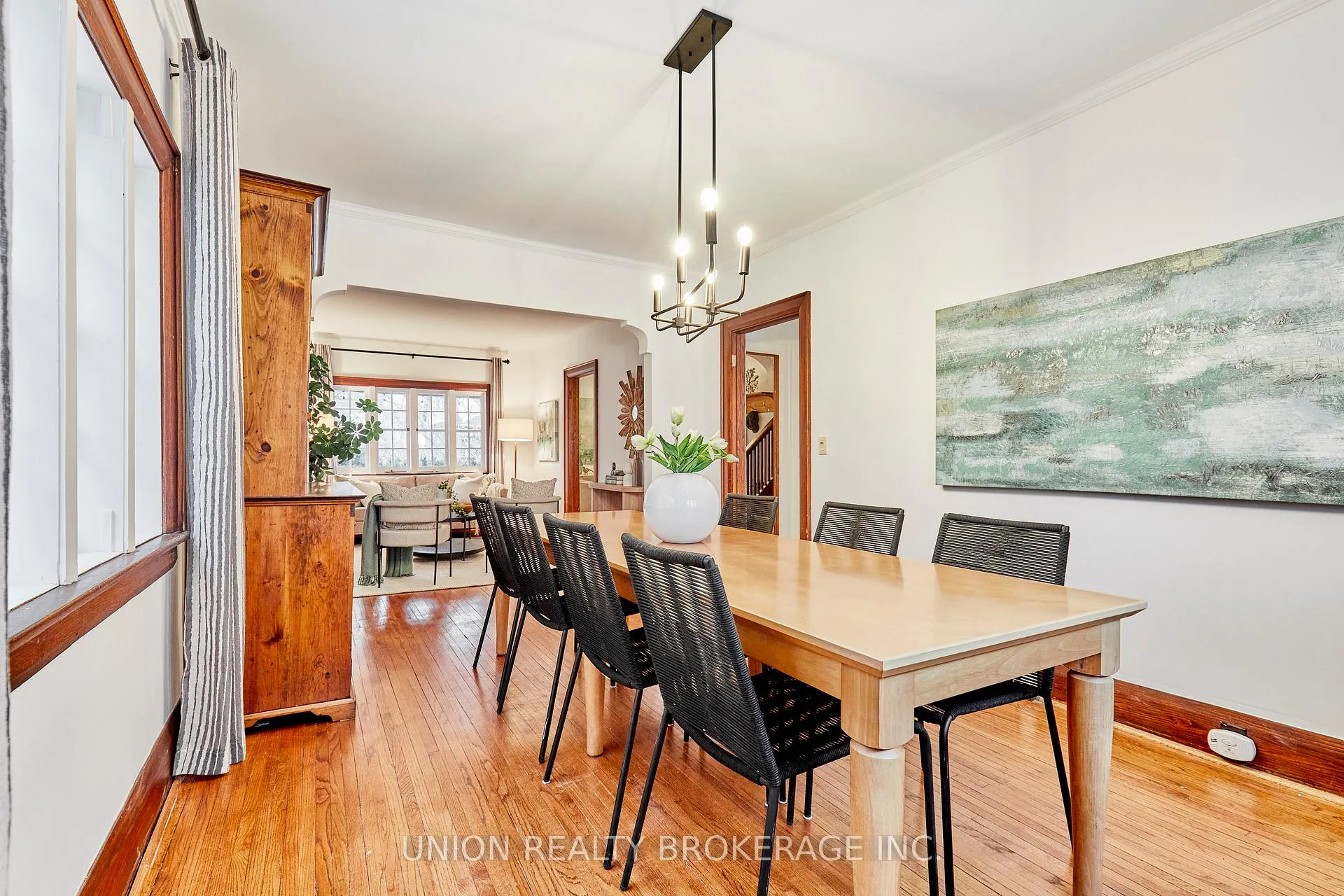 Photo 9 of 345 Kingswood Road, Toronto, The Beaches — HOMEH