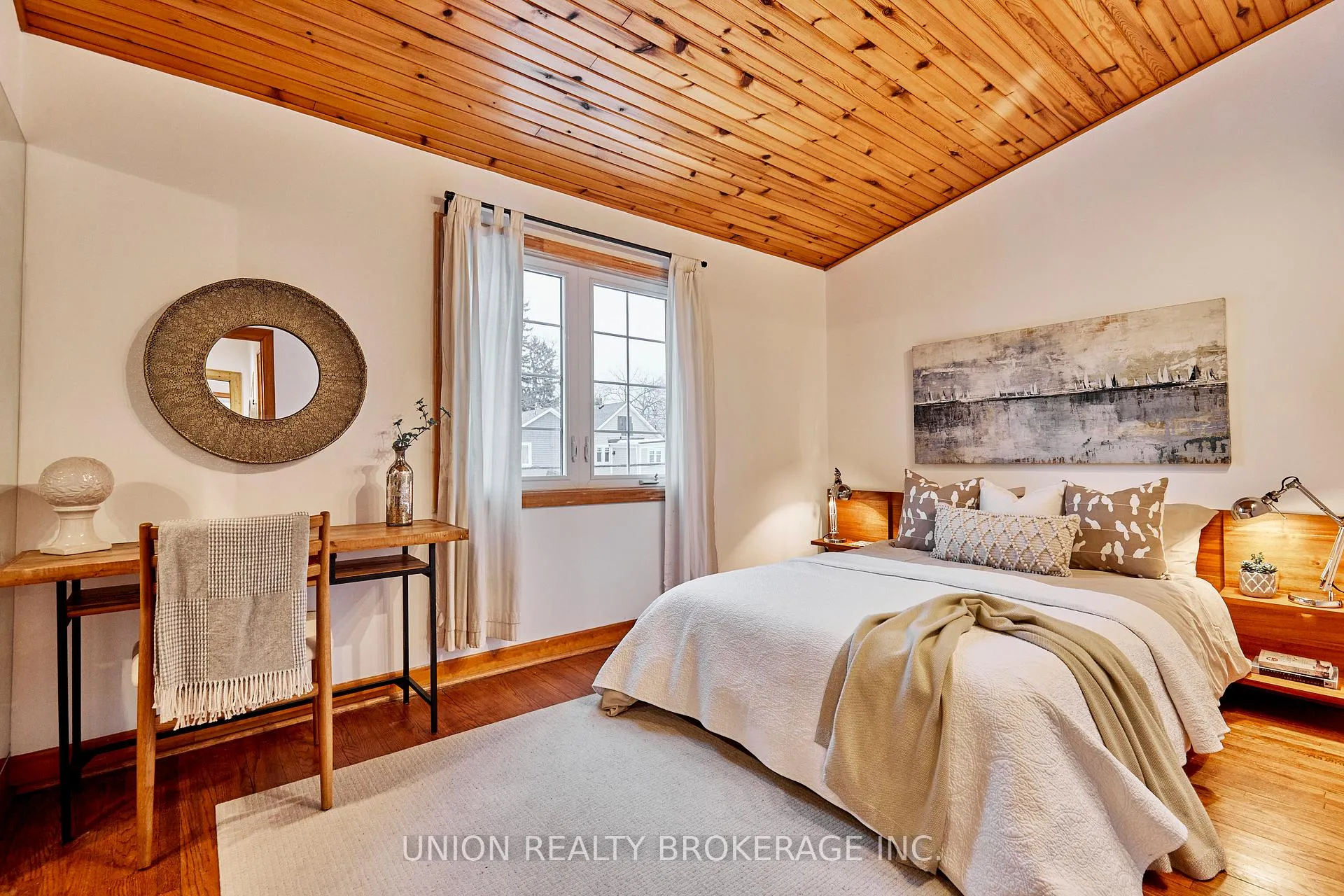 Photo 13 of 345 Kingswood Road, Toronto, The Beaches — HOMEH