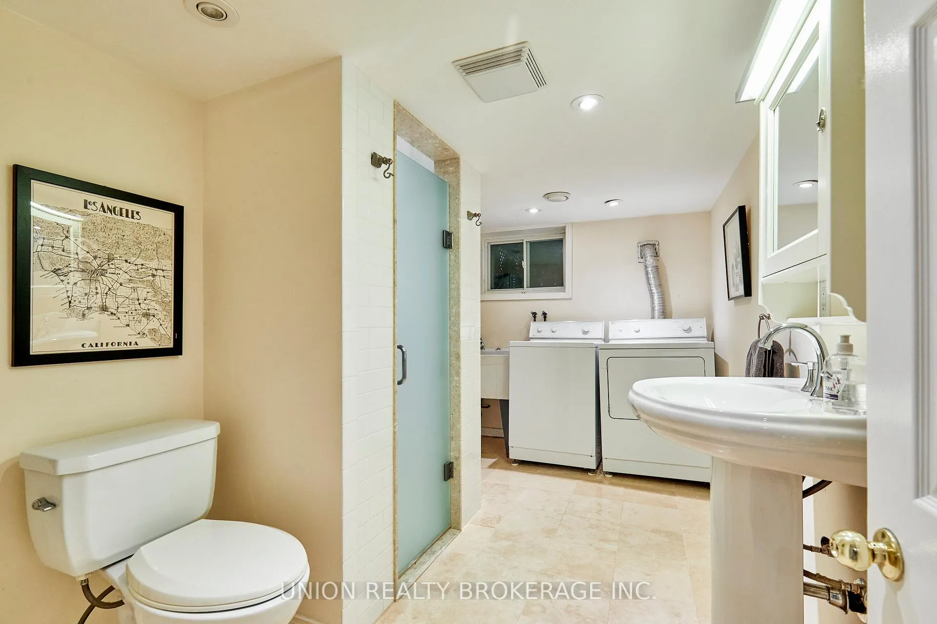 Photo 24 of 345 Kingswood Road, Toronto, The Beaches — HOMEH