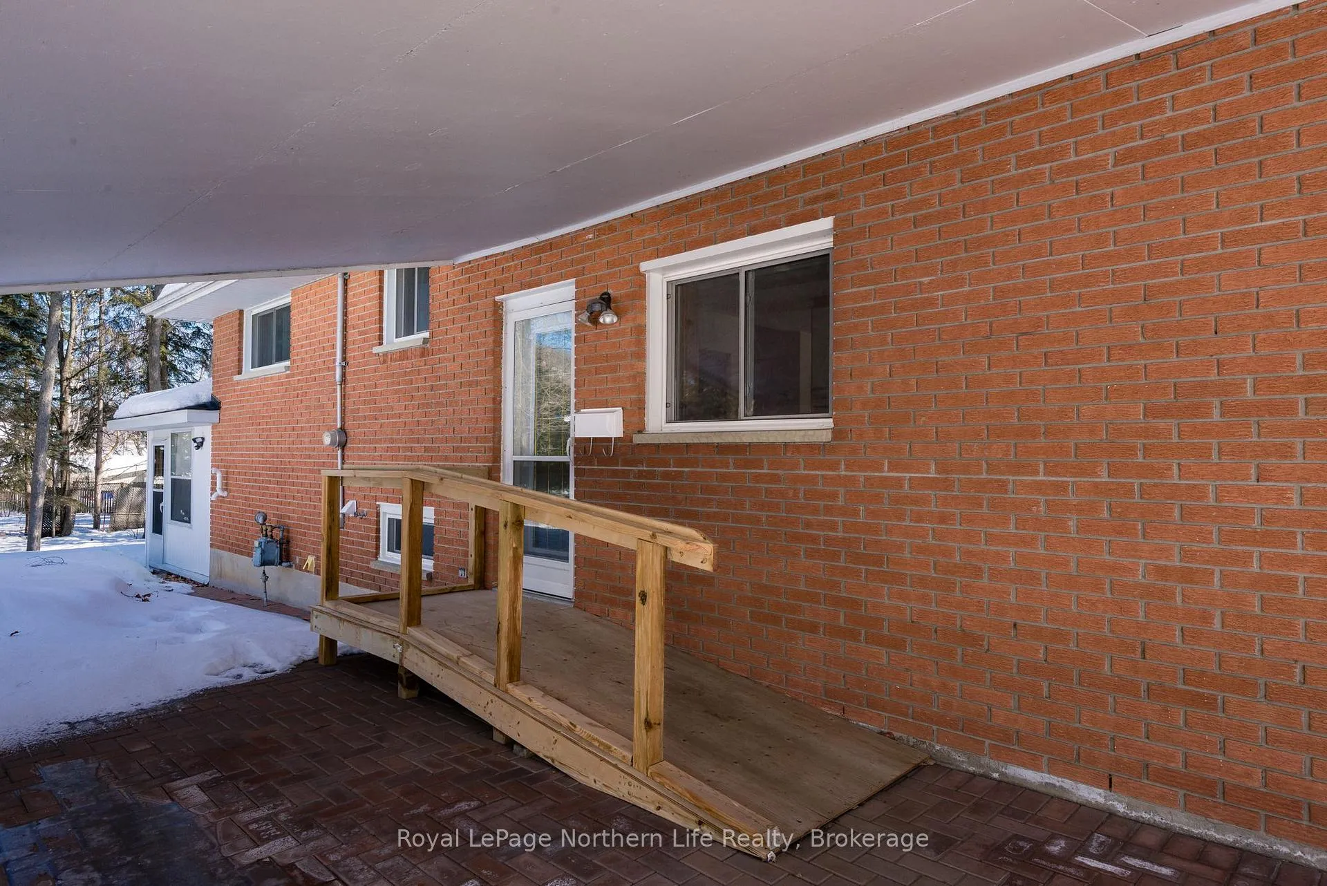 Photo 3 of 242 Richard Road, North Bay, Birchaven — HOMEH