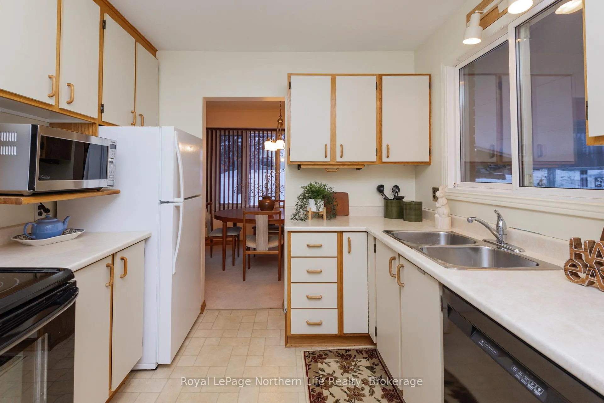 Photo 13 of 242 Richard Road, North Bay, Birchaven — HOMEH
