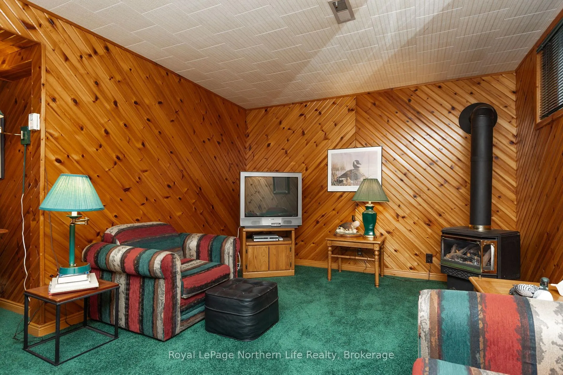 Photo 22 of 242 Richard Road, North Bay, Birchaven — HOMEH