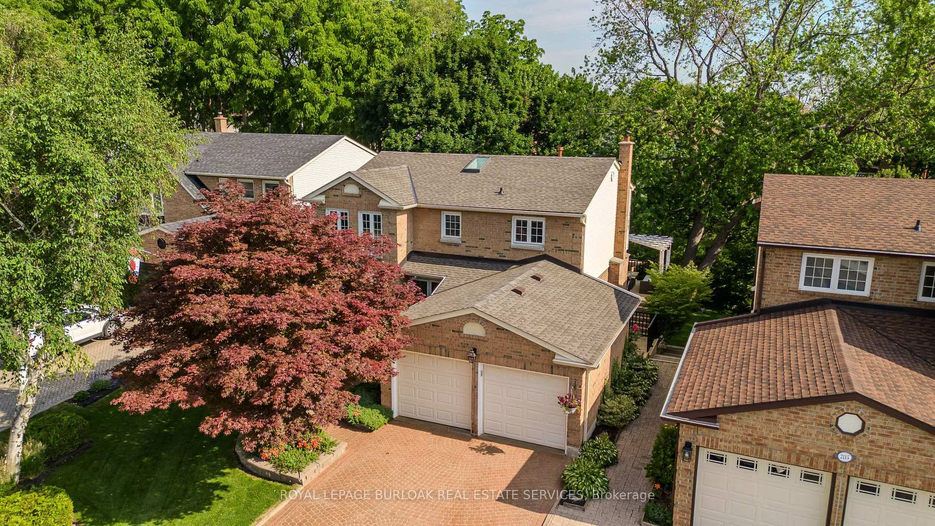 Photo 1 of 2117 Fallingbrook Court, Burlington, Headon — HOMEH